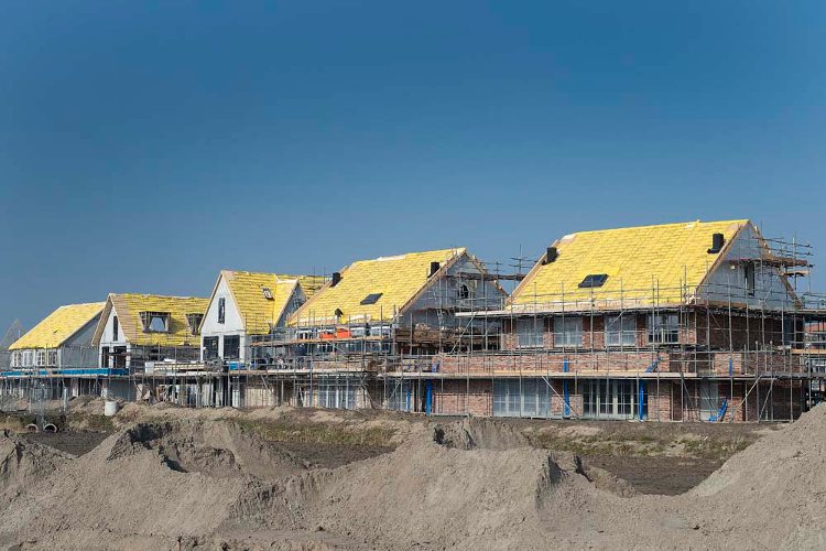 Werkvoorraad bouwbedrijven licht gedaald